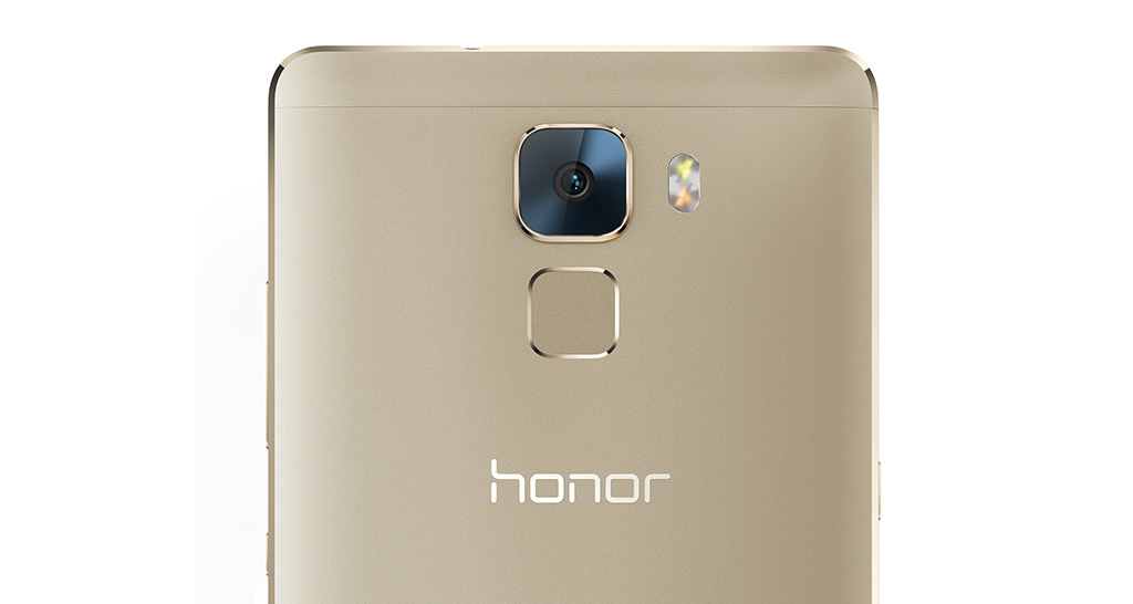 Elegantní kovový Huawei Honor 7 představen!