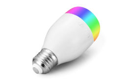 Utorch LE7 - nejlevnější barevná Smart žárovka