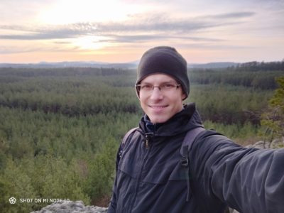 Náročná scéna proti světlu - automatické HDR