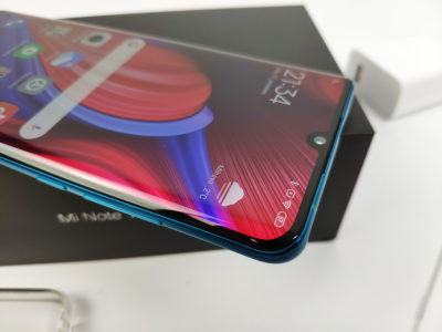 3D zakřivený displej mobilu Xiaomi Mi Note 10