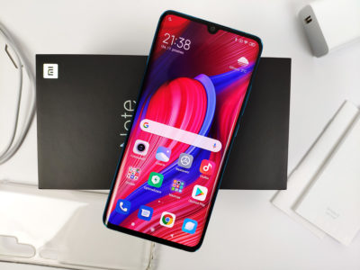 Xiaomi Mi Note 10 - displej