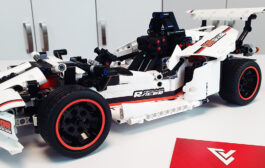 Mobilem ovládaná stavebnice formule - Xiaomi MiTu Racing Car