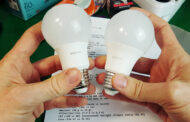 Philips LED žárovka z roku 2023 vs. 2017